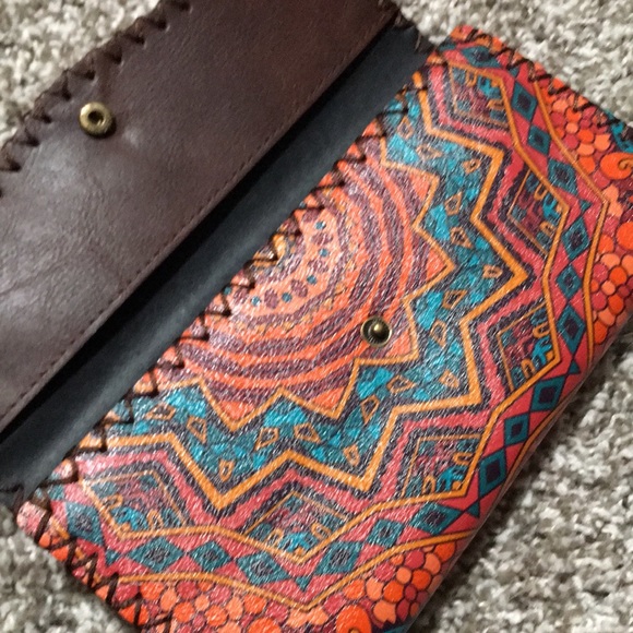 Patterned Wallet - Picture 3 of 4